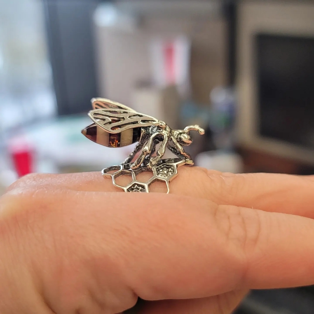 🐝  silver ring with Baltic amber